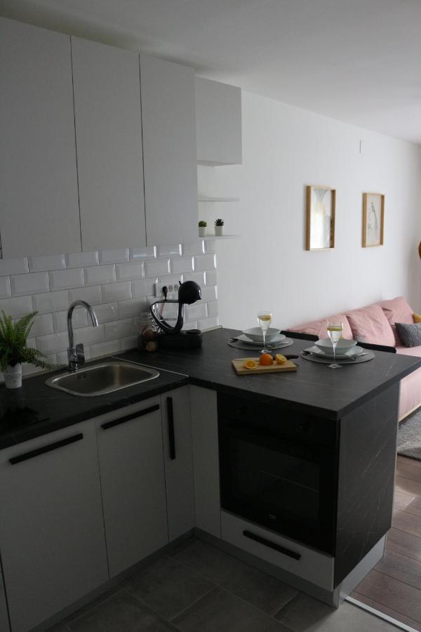 Luca, Digital Nomad Getaway Studio Apartment زغرب المظهر الخارجي الصورة