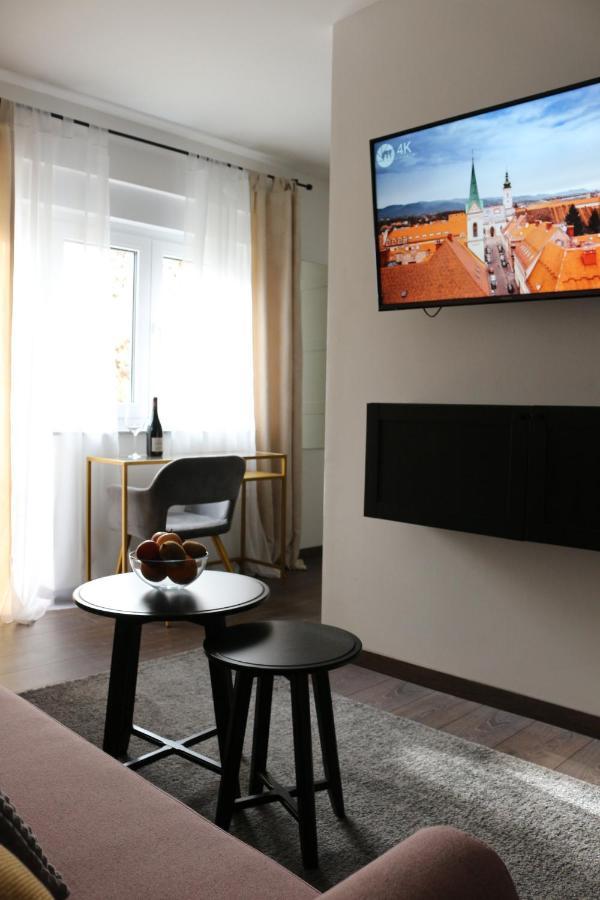 Luca, Digital Nomad Getaway Studio Apartment زغرب المظهر الخارجي الصورة