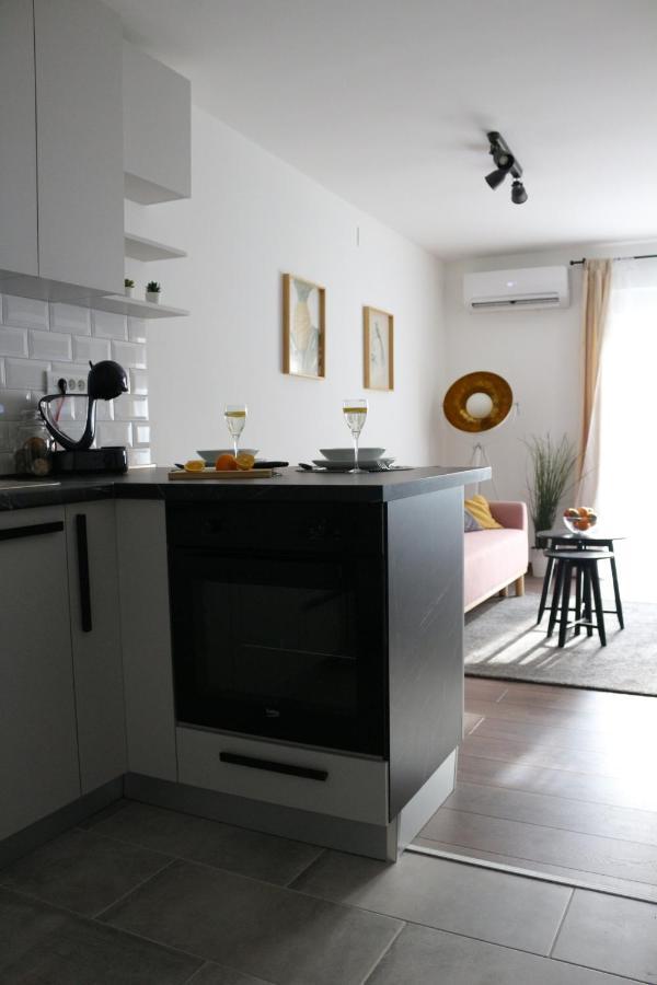 Luca, Digital Nomad Getaway Studio Apartment زغرب المظهر الخارجي الصورة